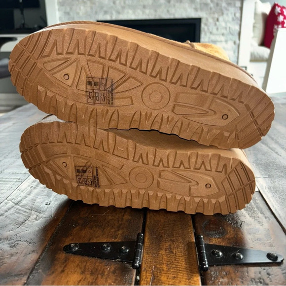 Avalanche Boots NEW - Picture 6 of 11